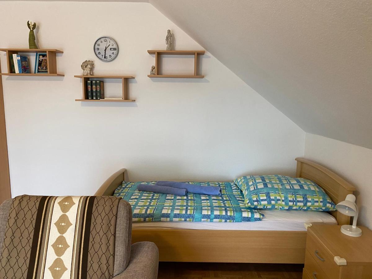 קאסל Apartment Mit Blick Auf Herkules Mit Parkplatz מראה חיצוני תמונה